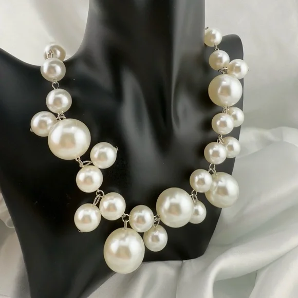 Wedding Jewelry Silver and Shimmer White Classic Pearl Necklace Adjustable - Picture 1 of 5